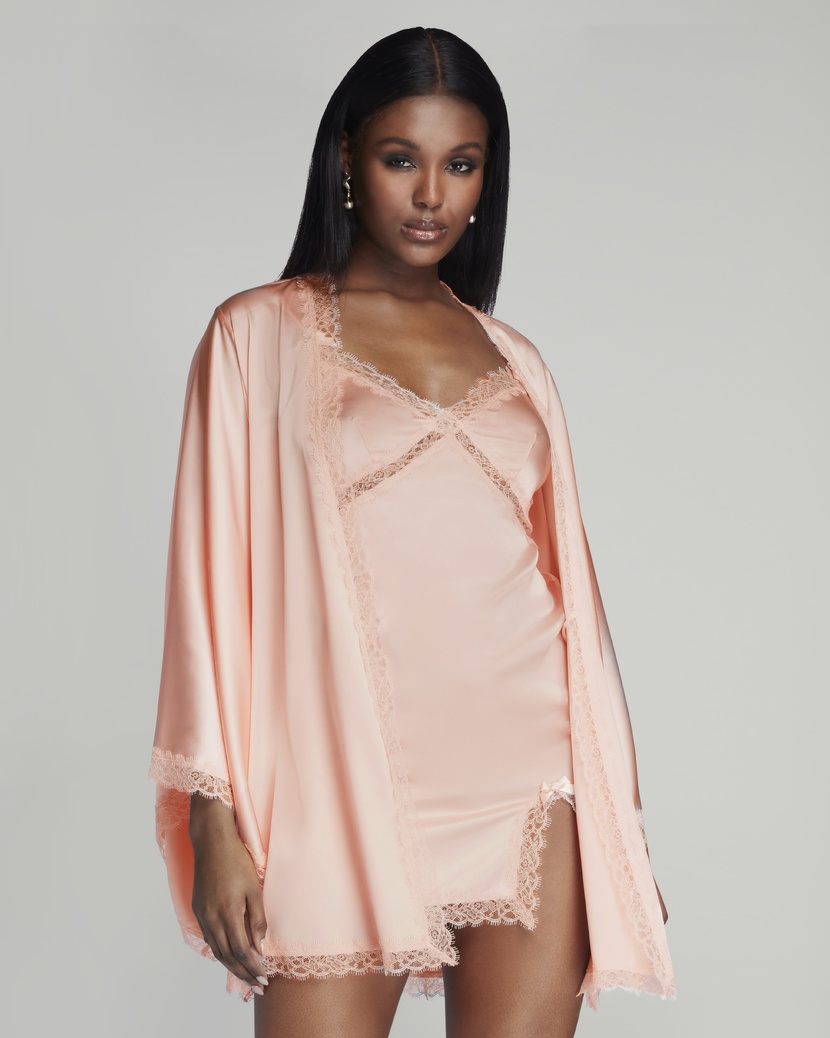 GiseleБледно-розовый халат-кимоно Gisele