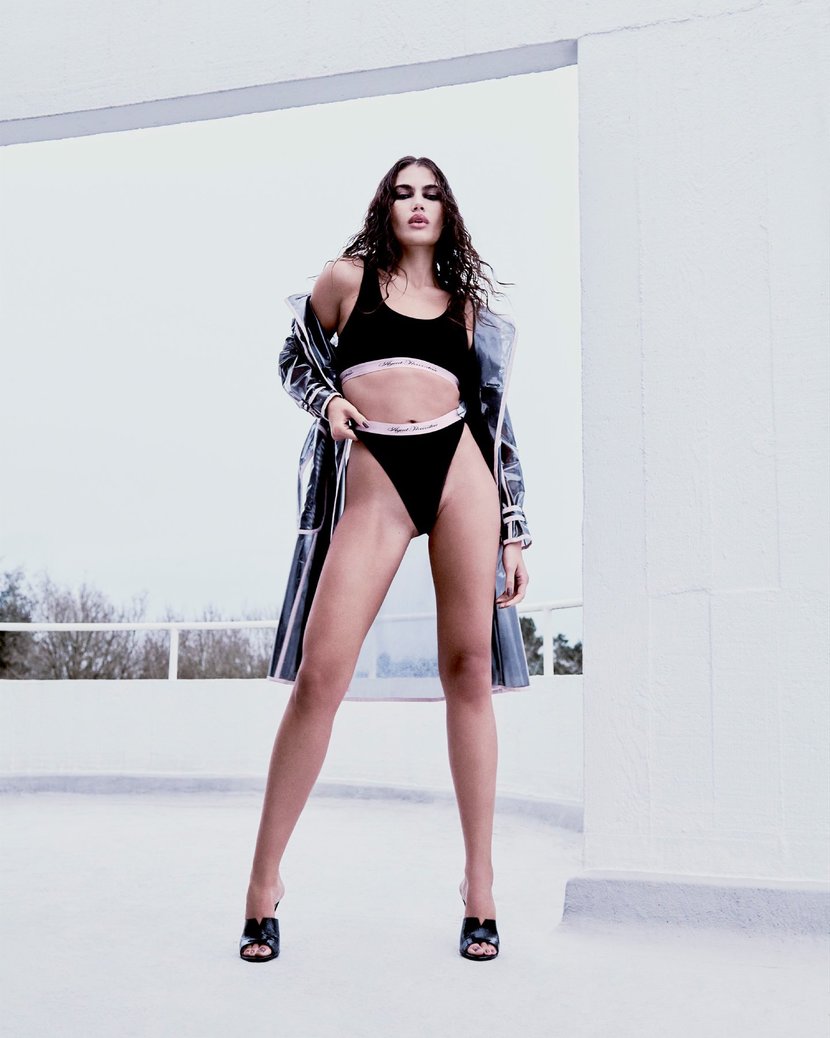 CleaЧерный бюстгальтер без косточек Clea