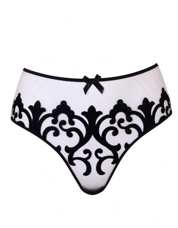 HaylieЧерные трусы с высокой посадкой и вышивкой Haylie