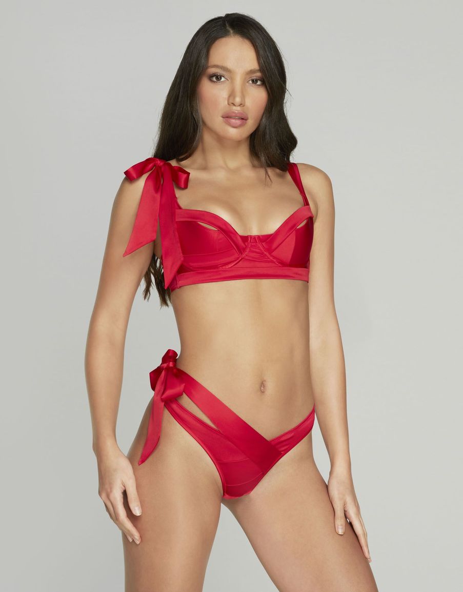 Красные шелковые трусы стринги Sugar