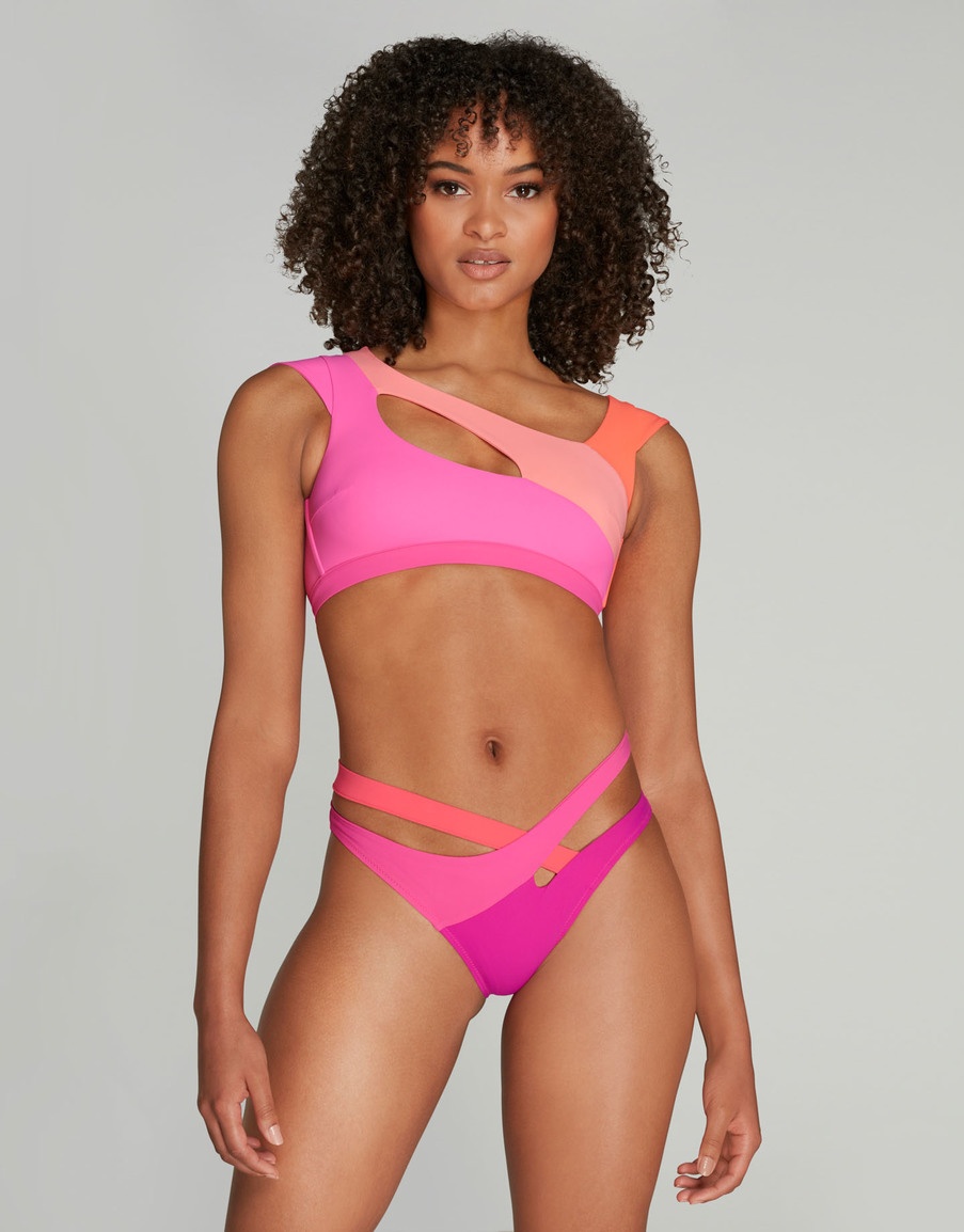 Розовый топ купальника Izaro