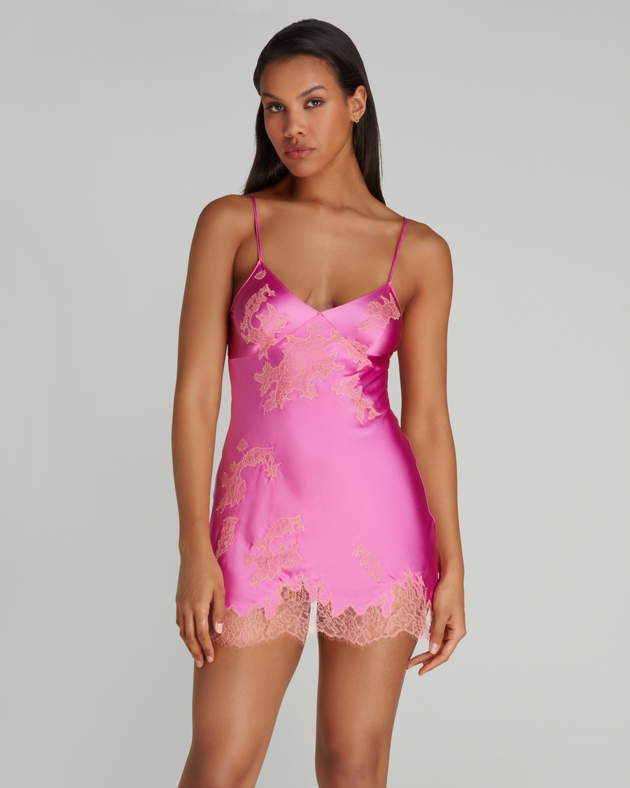 Розовая шелковая сорочка с терракотовым кружевом Christi