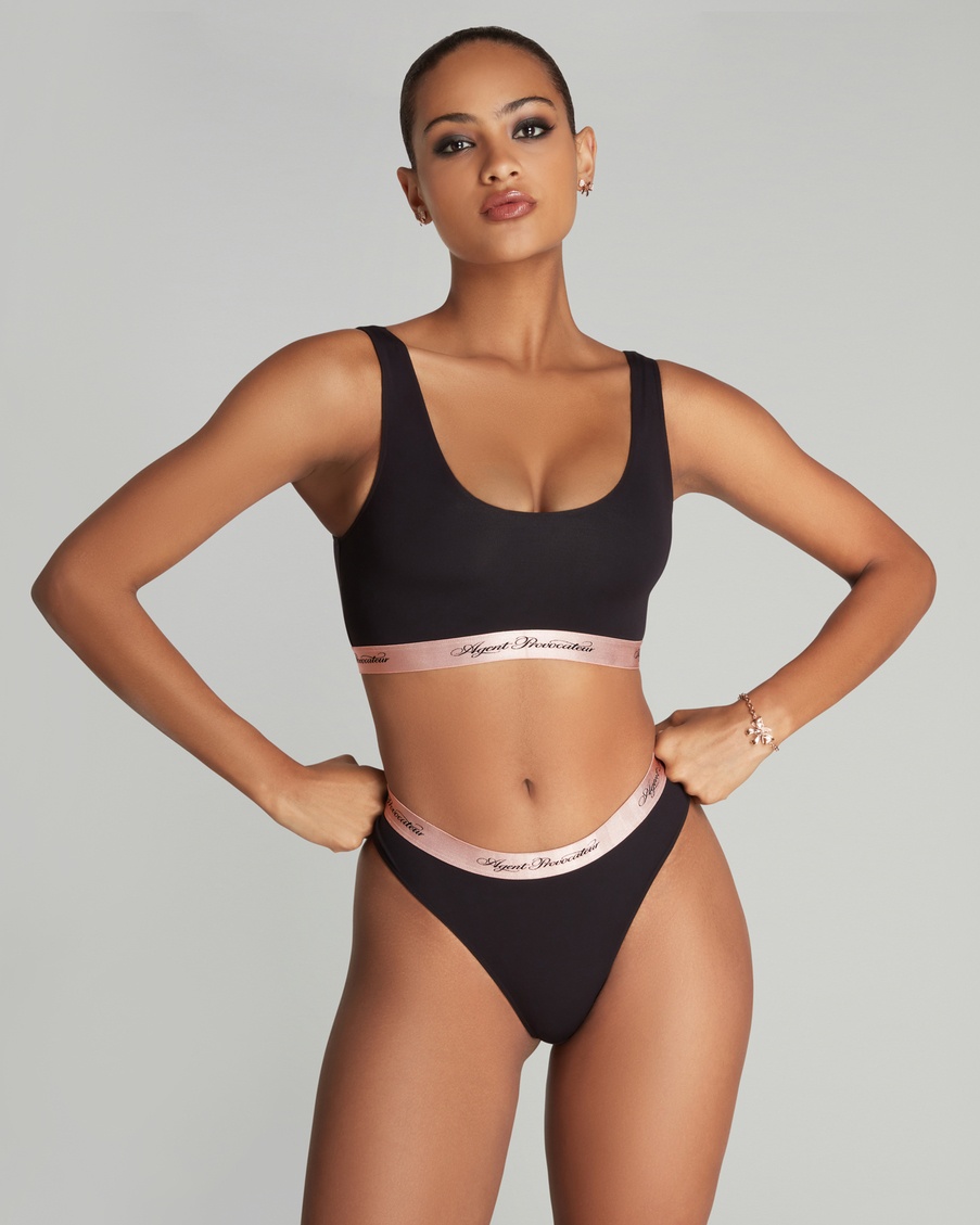 Черные трусы стринги Clea