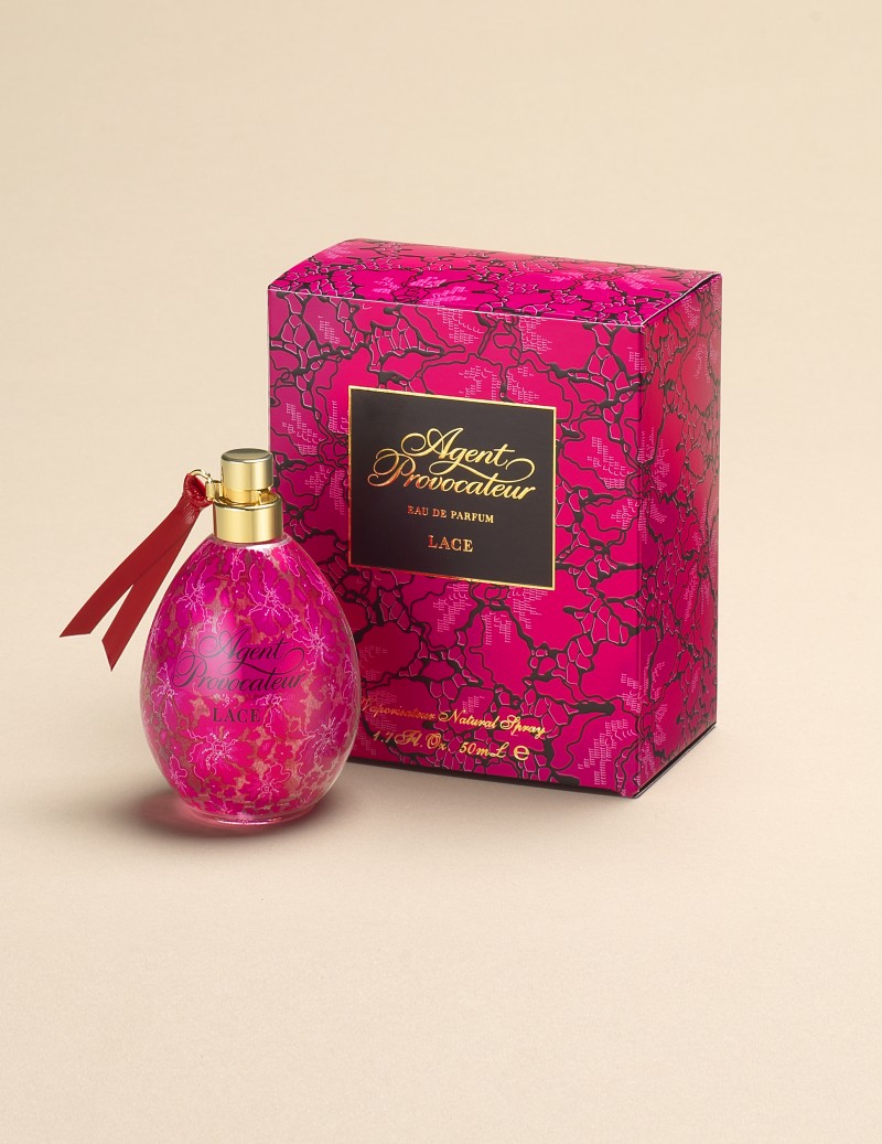 Agent provocateur petale noir. Agent Provocateur Lace Noir. Парфюм с кружевом. Итальянская парфюмированная вода кружево.