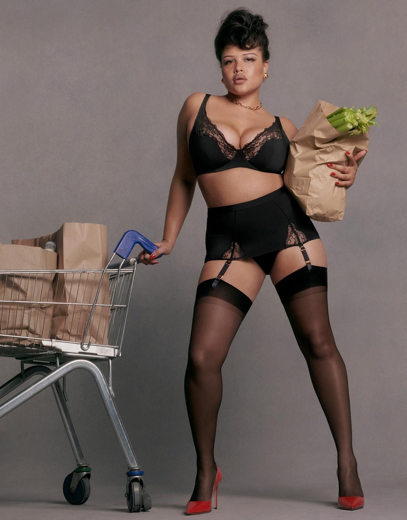 BrigetteЧерный бюстгальтер с плотной чашкой и отделкой кружевом Brigette