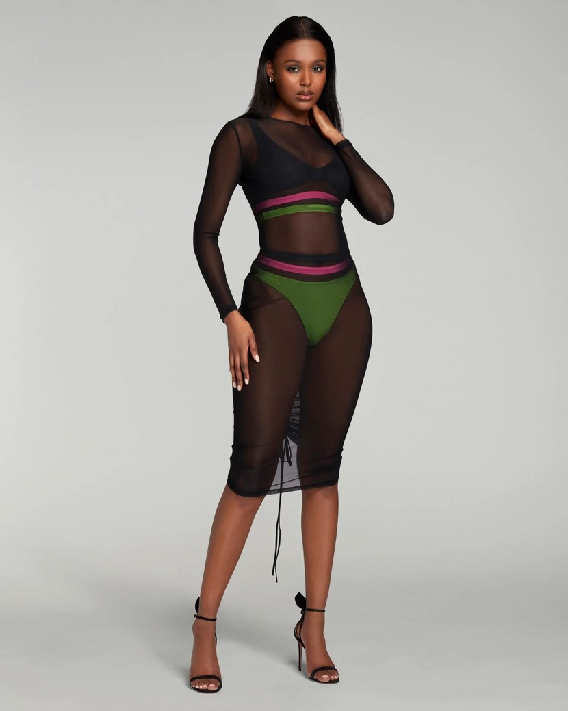 LauryЧерная пляжная накидка Laury