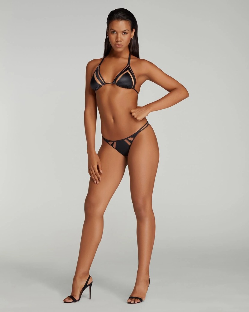 ToraЧерные плавки купальника Tora