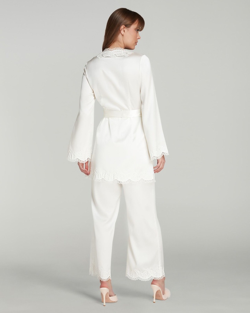 AmeleaБелый топ пижамы из шелка с кружевом Amelea