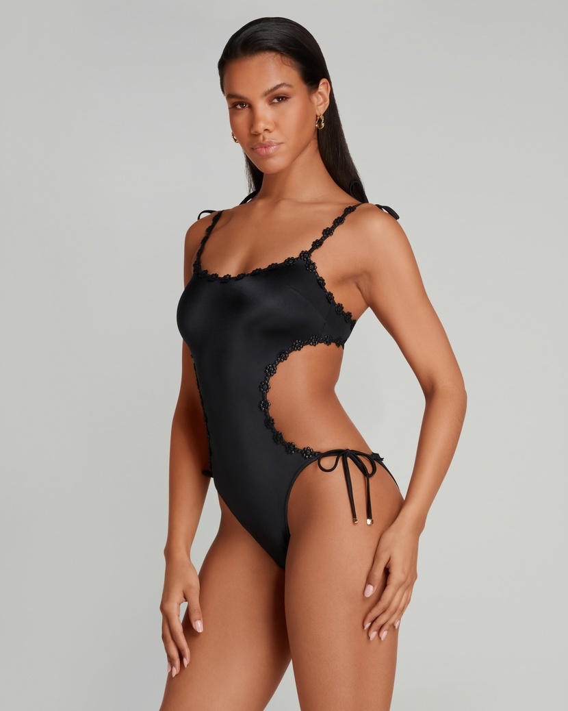 MaiyaЧерный слитный купальник Maiya