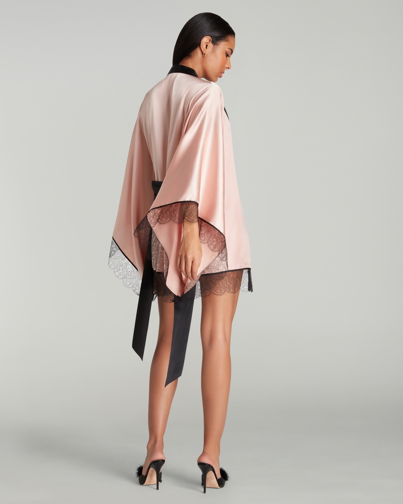 SammiБледно-розовый халат Sammi