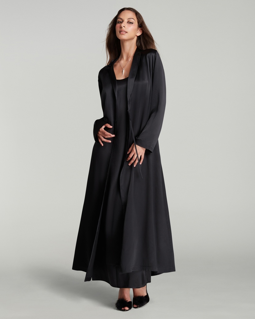 CecilyЧерный длинный халат Cecily