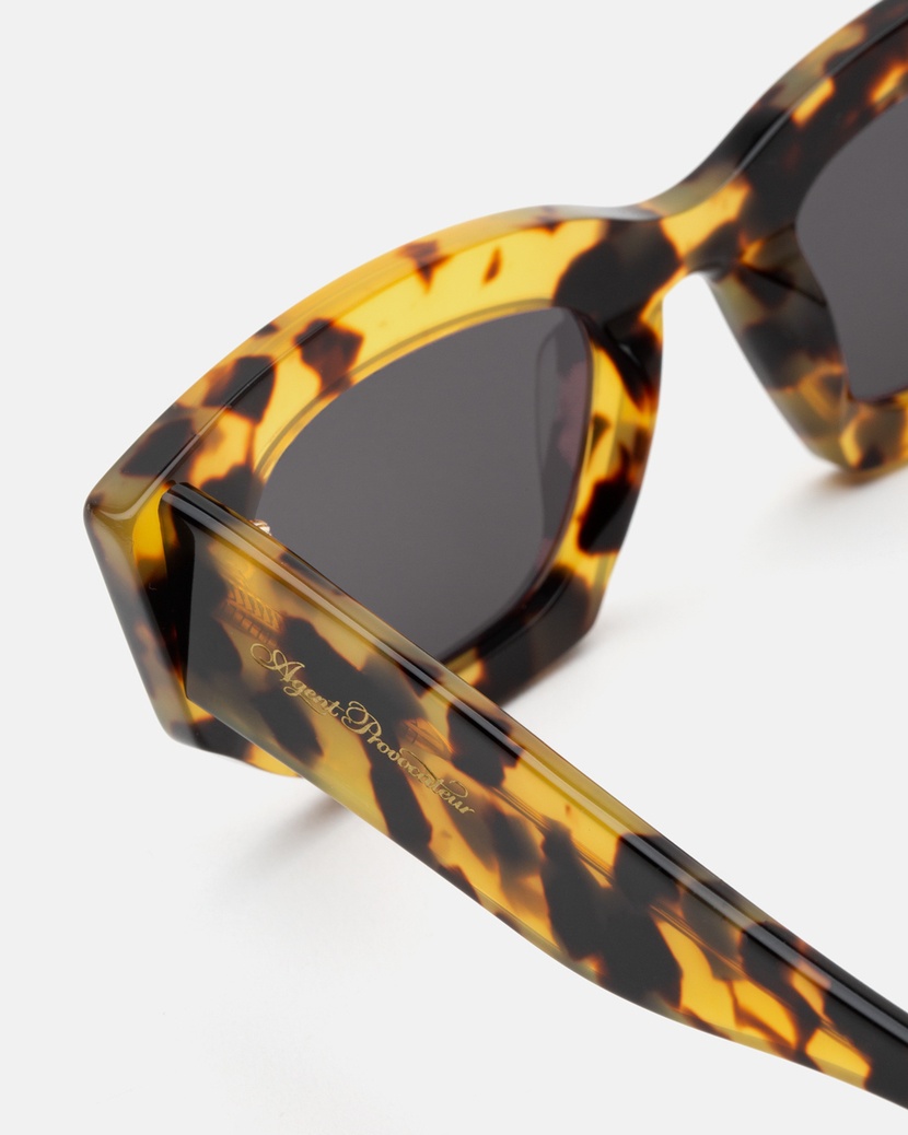 KittiСолнцезащитные очки с черепаховым принтом Kitti