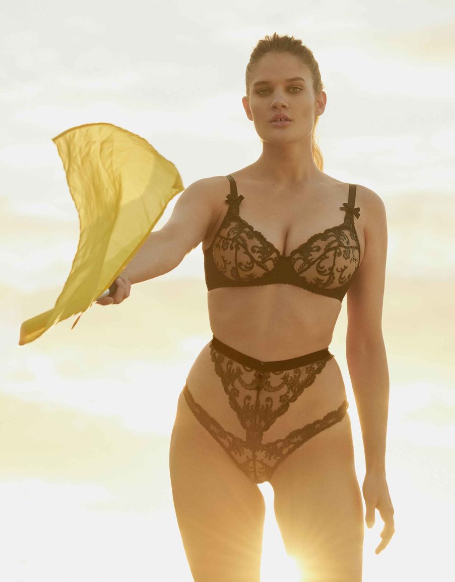 Черный кружевной бюстгальтер с мягкой чашкой Dixee