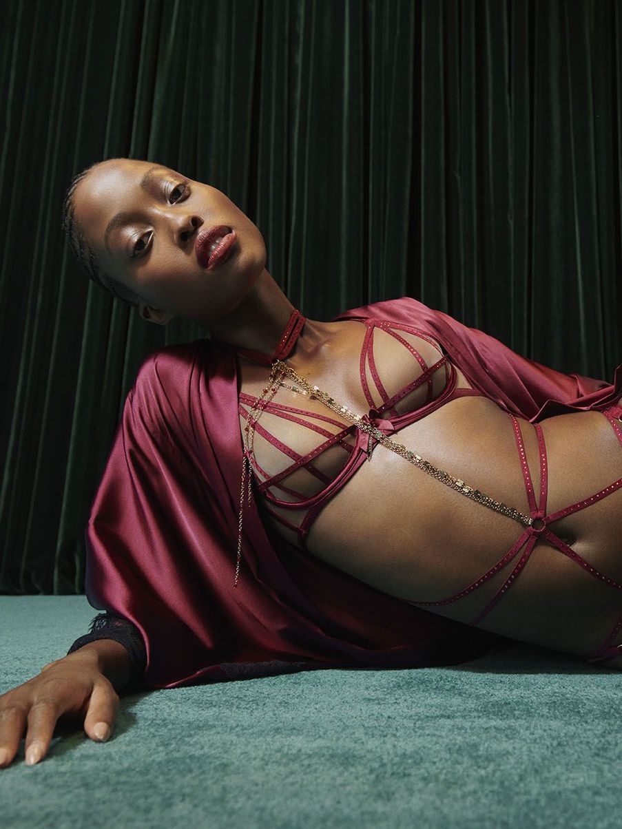 Красные прозрачные классические трусы Rubi