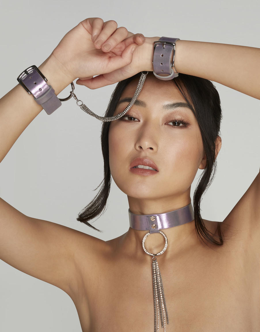 Розовые кожаные двойные наручники Nirvana