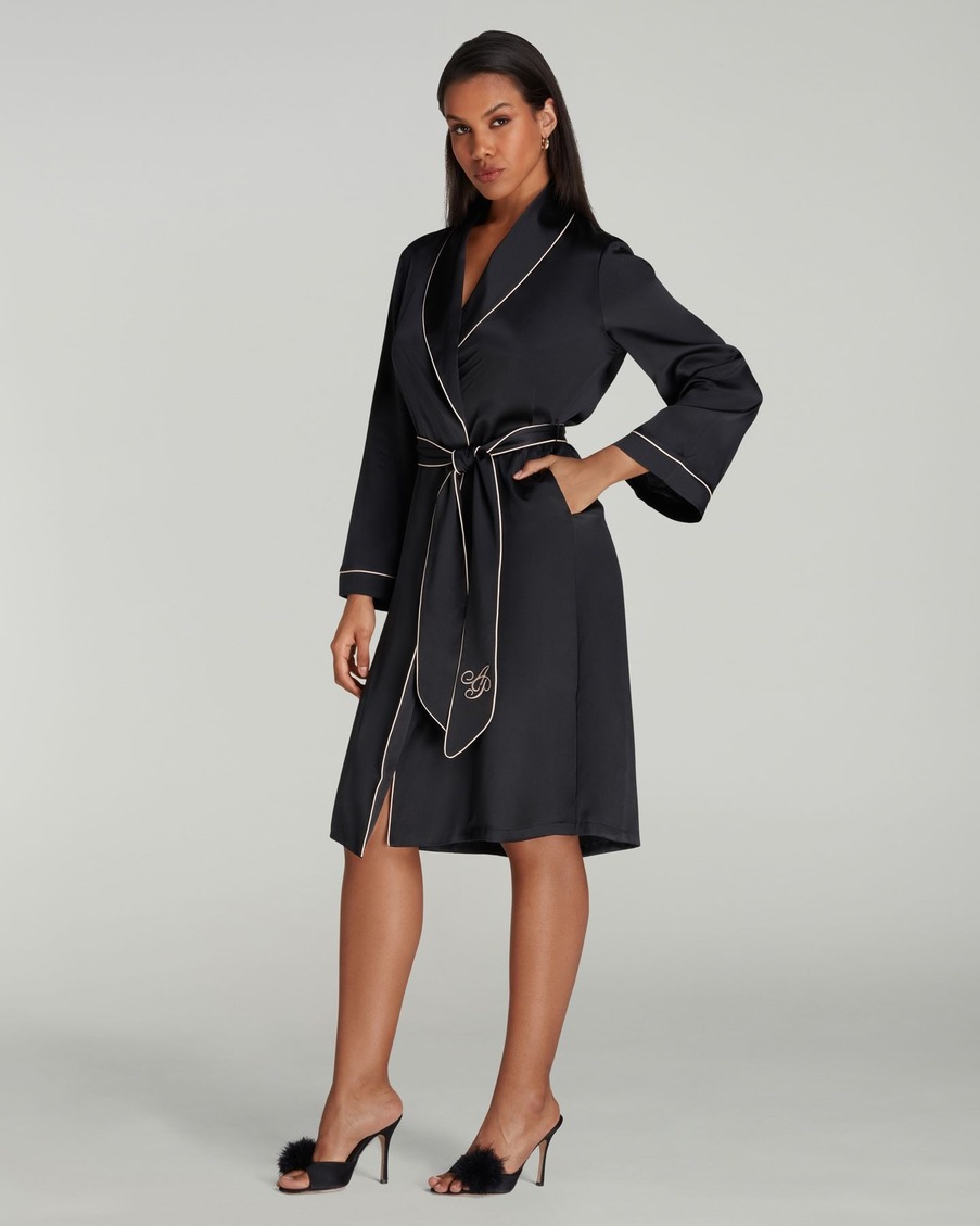 Черный шелковый халат Classic