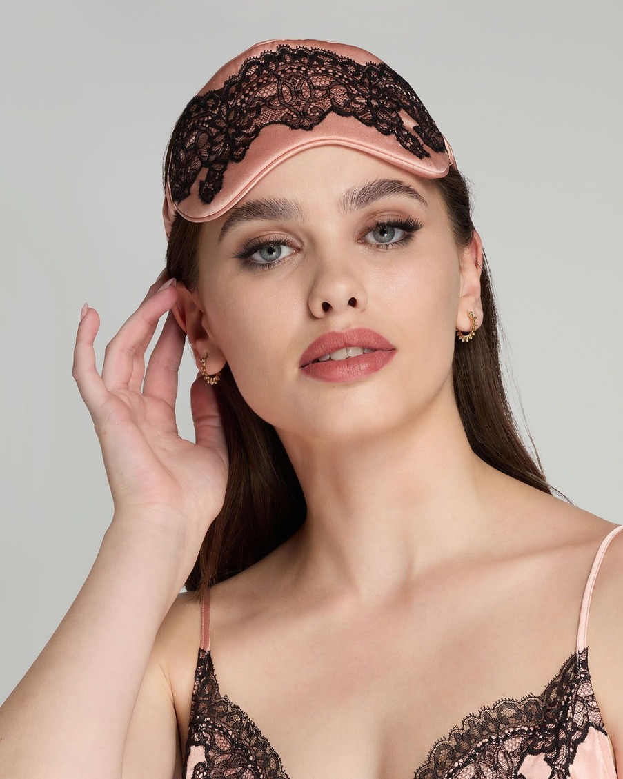 Розово-черная маска для сна из шелка Amelea