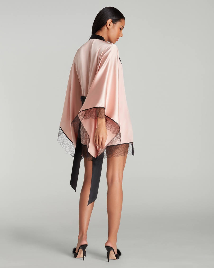 Бледно-розовый халат Sammi