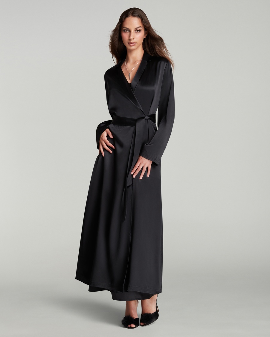 Черный длинный халат Cecily