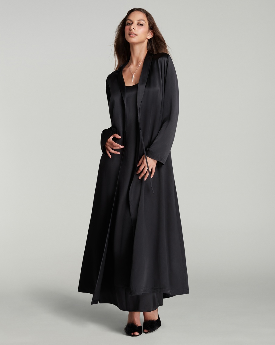 Черный длинный халат Cecily