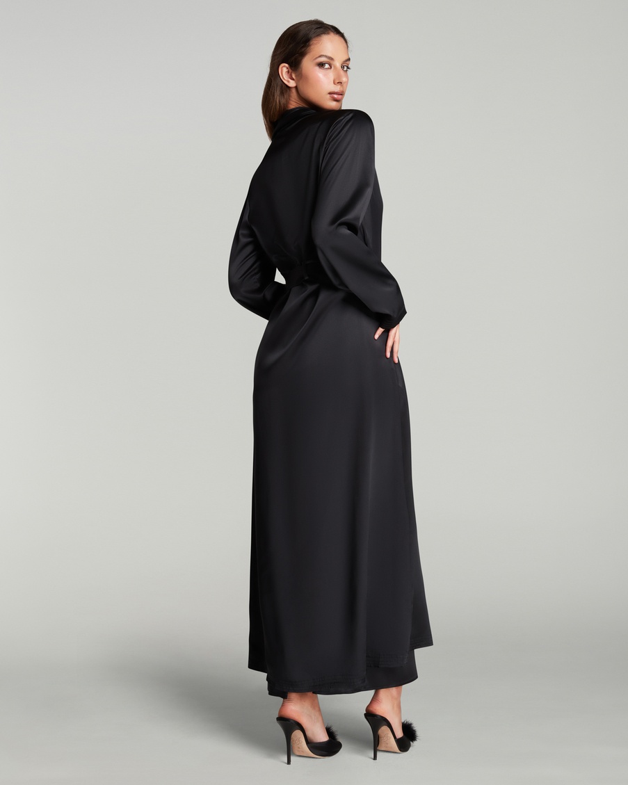 Черный длинный халат Cecily