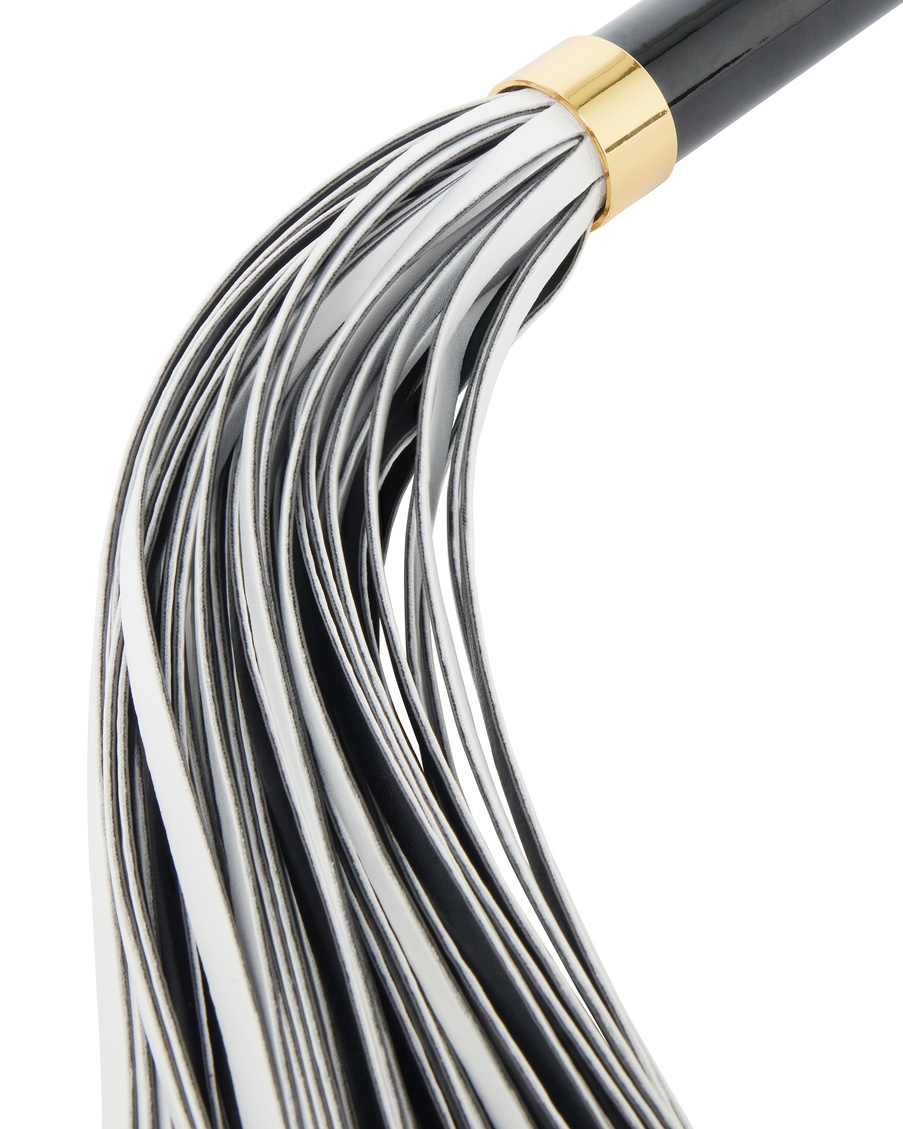 Черно-белый флоггер Mischievous