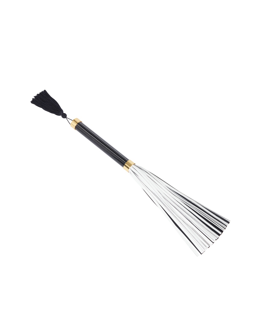 Черно-белый флоггер Mischievous