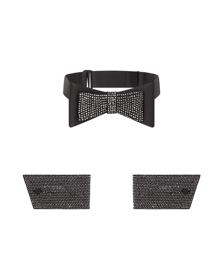 Черные манжеты и воротник Wynnie