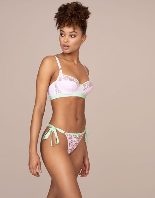 Жасырын камера тойда порно түсірген